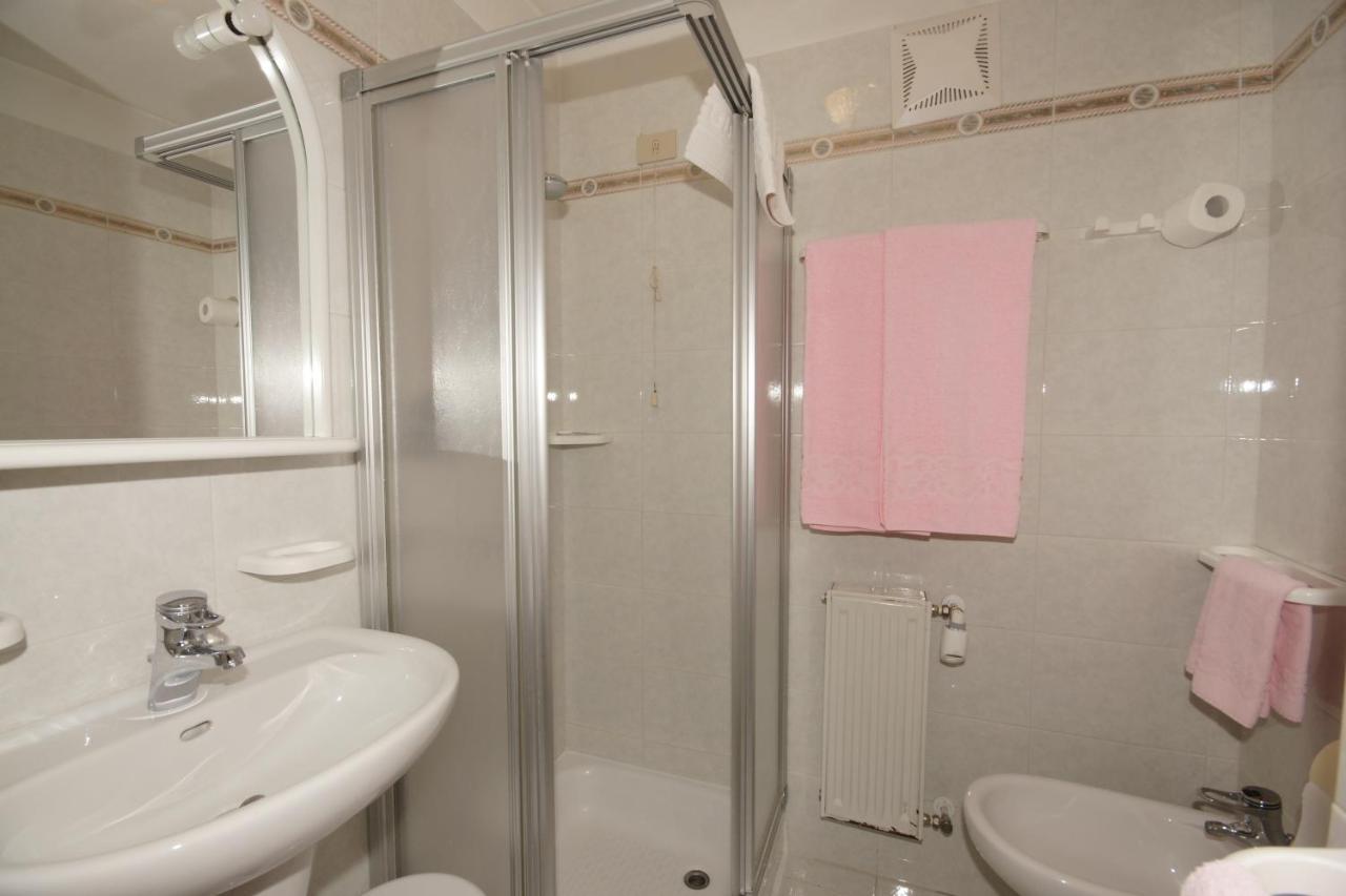 Double or Twin Room,968640316:JPEG